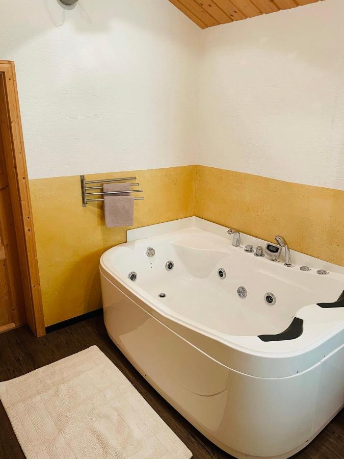 Uriges Alpen-Apartment Stefan Juen See Bagian luar foto